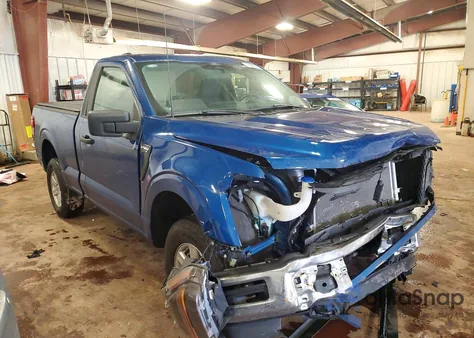 2025 Ford F150 Xl z USA, uszkodzony, nr VIN 1FTMF1L57SKD36944